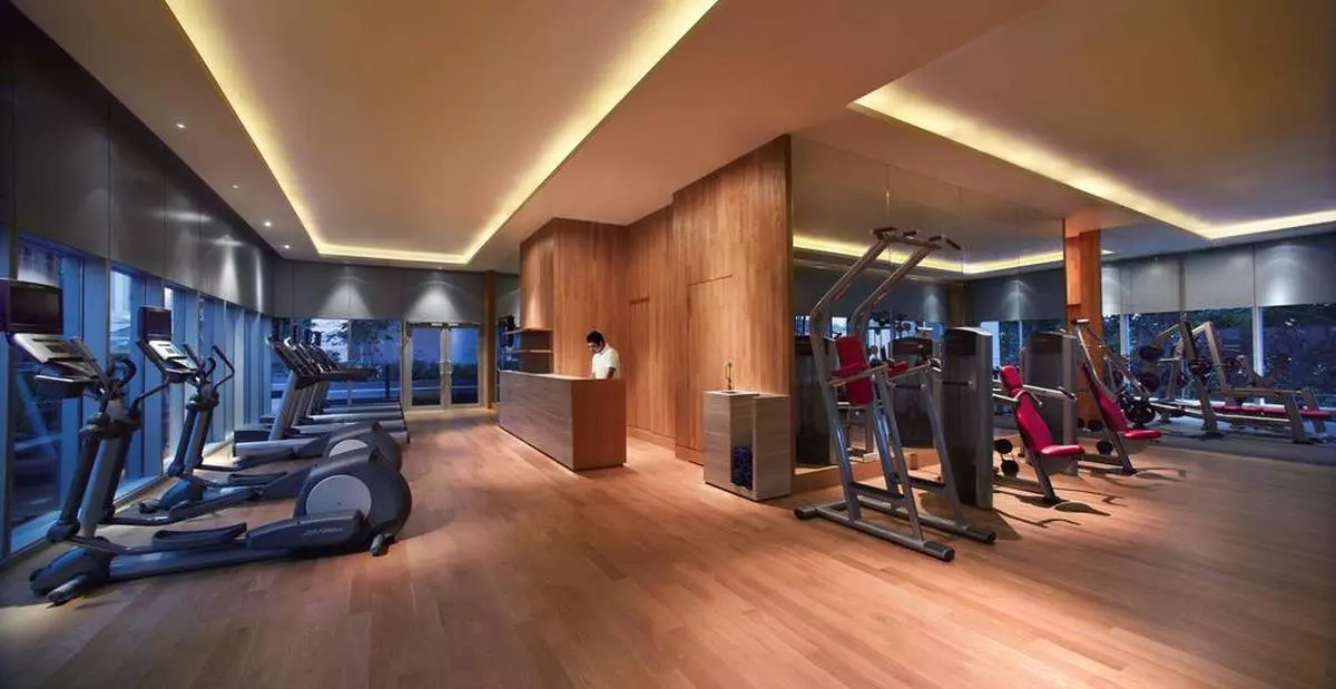 Carlton Hotel Singapore GYM (Copy).jpg